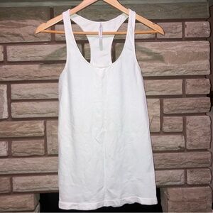 Aritzia Babaton White Racerback Contour Tank Top